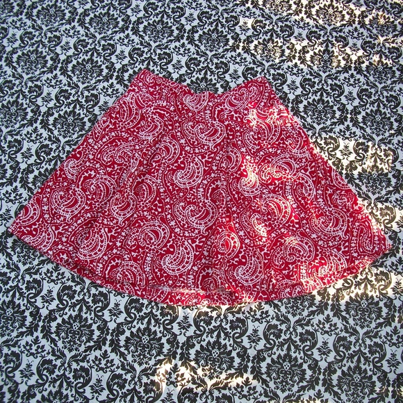 Tommy Hilfiger Red Paisley A - Line Skirt Size 2 - Picture 1 of 6
